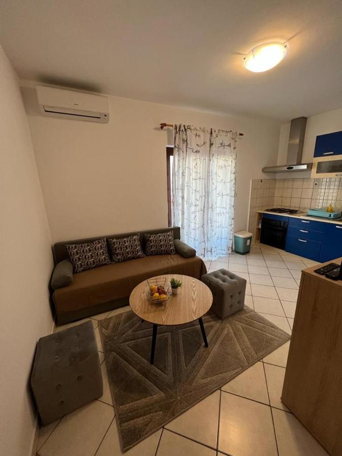 Guest House Karevic Хвар Экстерьер фото