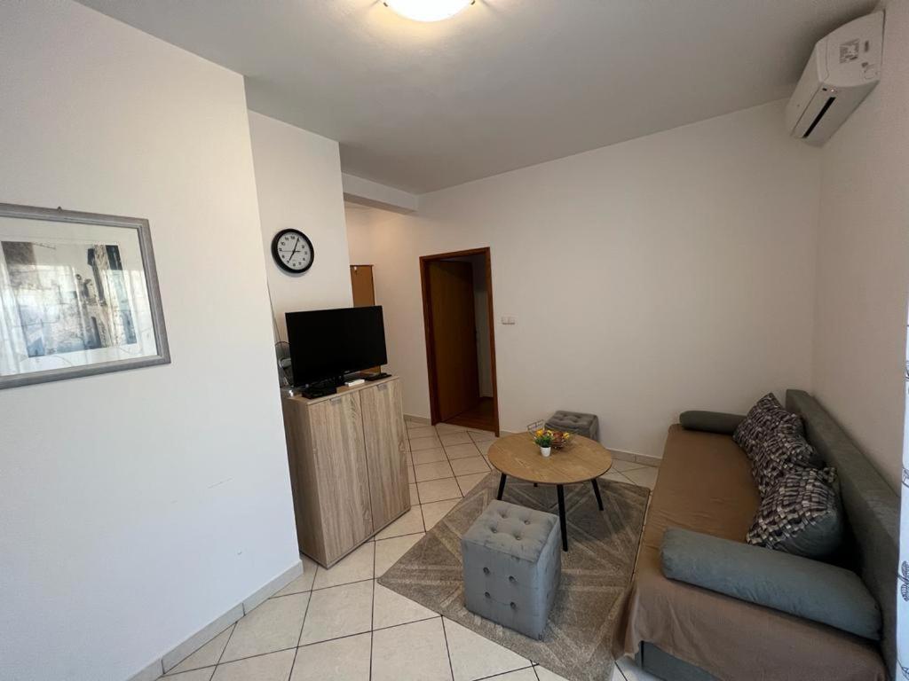 Guest House Karevic Хвар Экстерьер фото