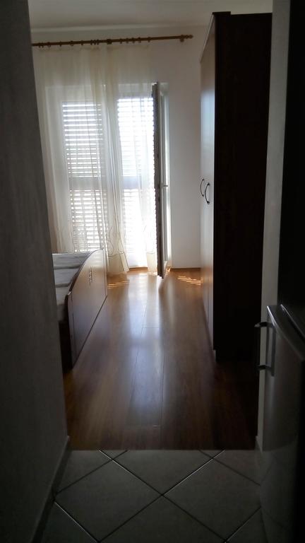 Guest House Karevic Хвар Экстерьер фото