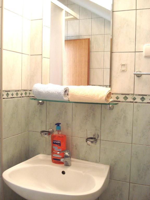 Guest House Karevic Хвар Экстерьер фото