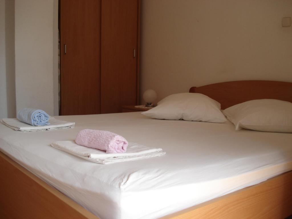 Guest House Karevic Хвар Экстерьер фото